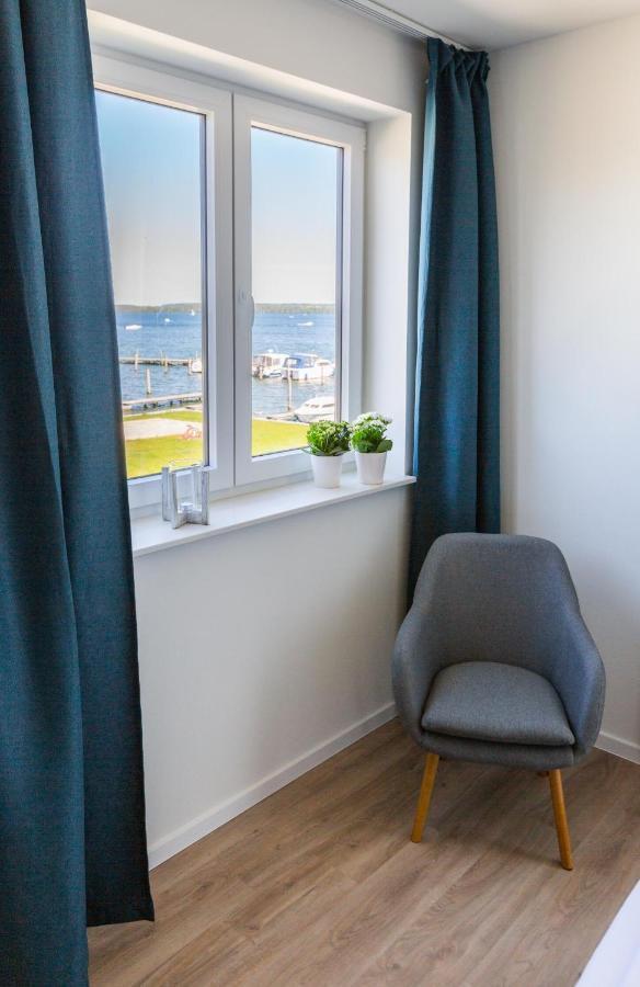 Hangar 19 Luxusapartment Mit Sauna, Kamin Und Seeblick H4W3 Schwerin  Exterior photo